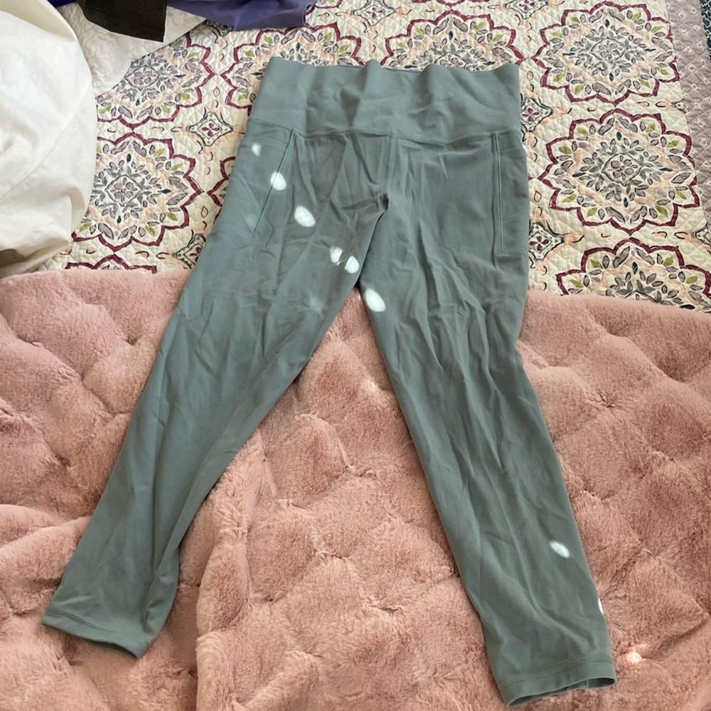 Athleta size medium leggings, 7/8 length